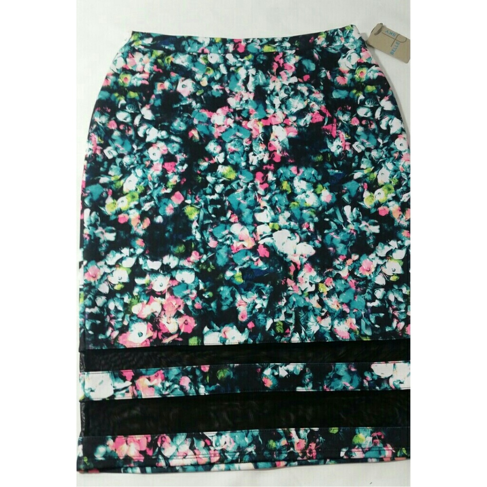 🟢BELLE SKY floral skirt
